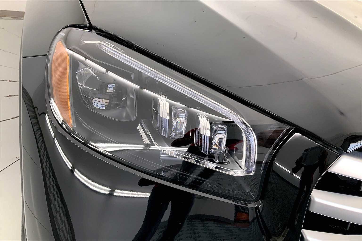 New 2026 Black Mercedes-Benz GLS 450 image 21