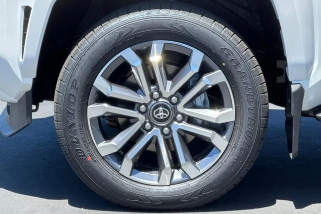 New 2026 Wind Chill Pearl <sup>1</sup> Toyota 4Runner Limited image 32