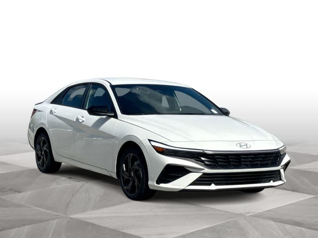 New 2026 Serenity White Hyundai SEL Sport image 2