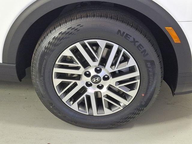 New 2026 White Hyundai SE FWD image 10