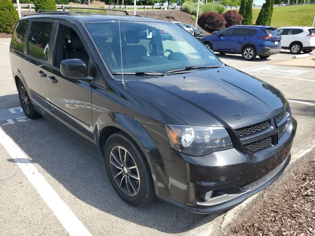 Used 2017 Black Onyx Crystal Pearlcoat Dodge GT image 3