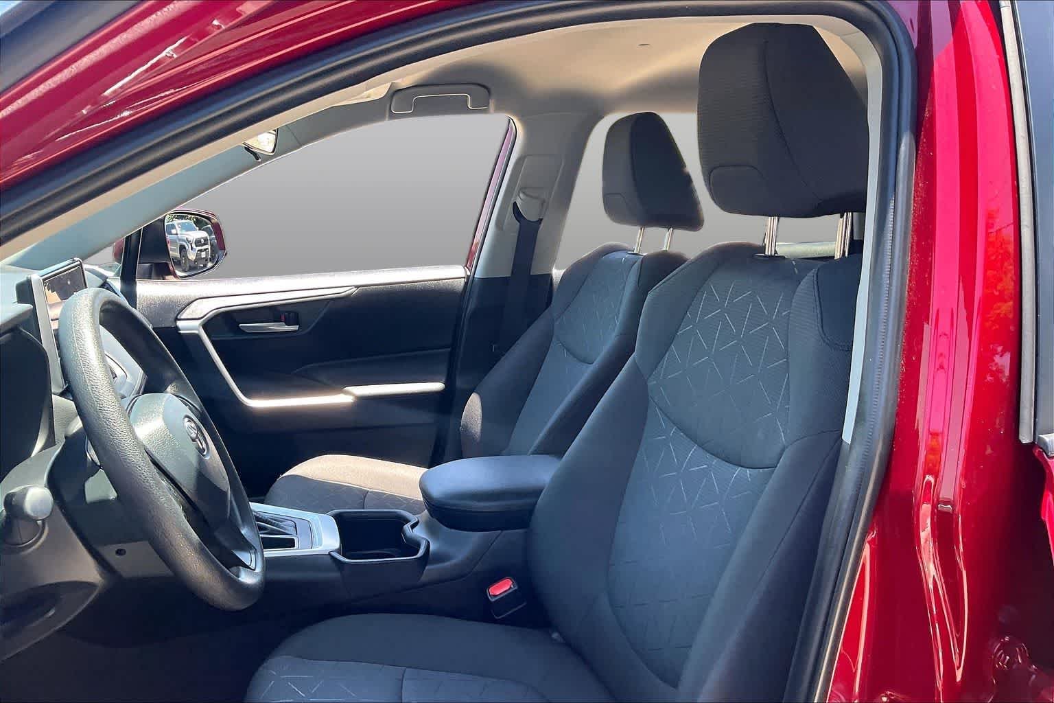 Used 2025 Ruby Flare Pearl Toyota XLE image 8