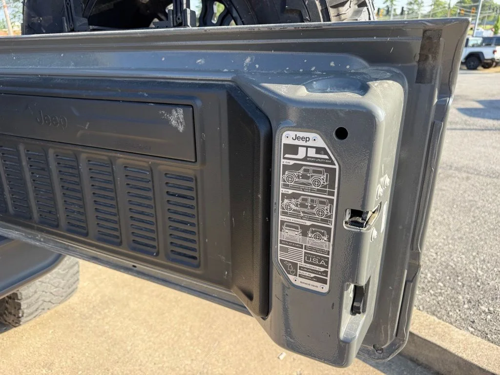 Used 2019 Gray Jeep Unlimited Sahara image 26