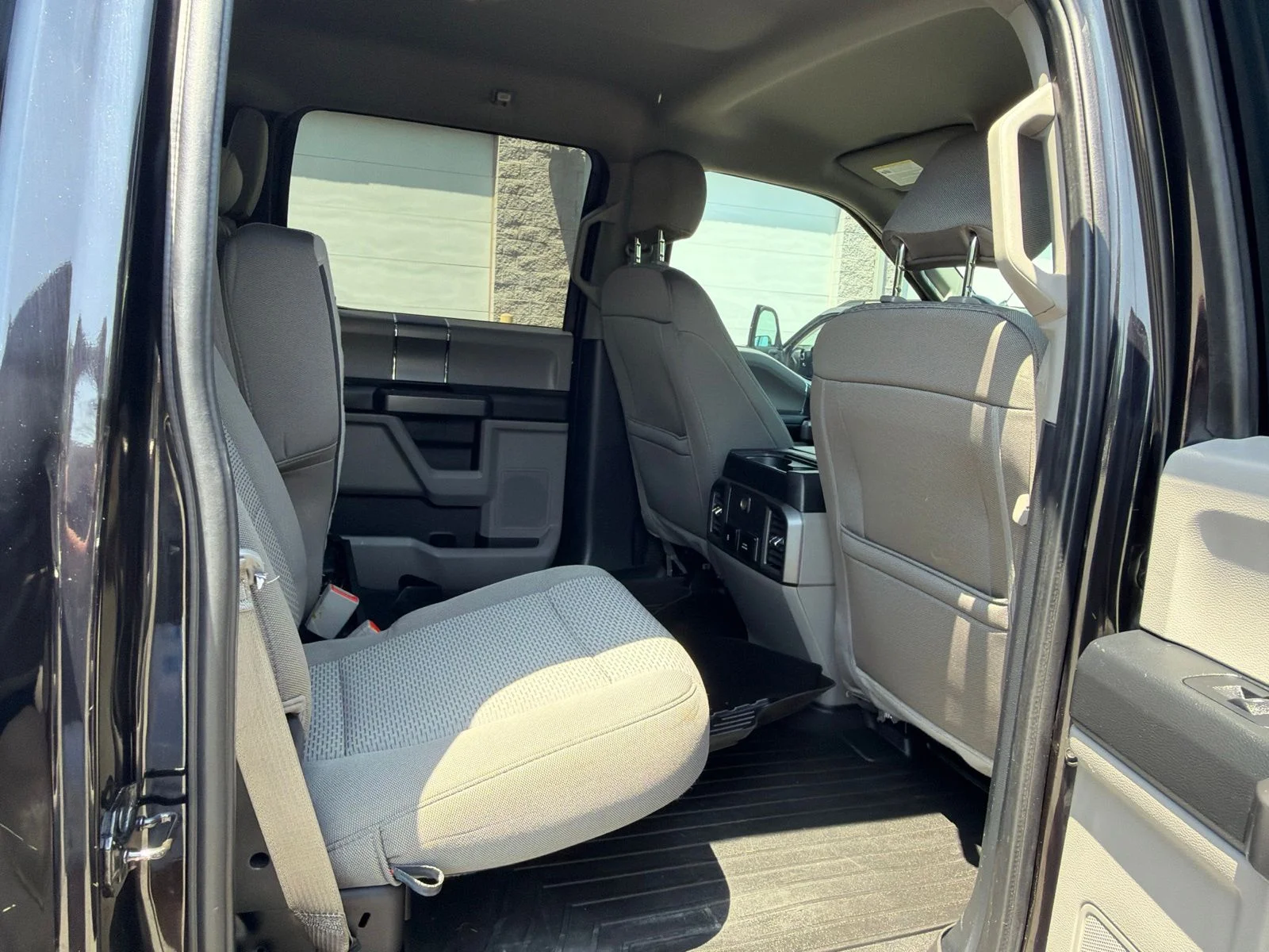 Used 2020 Black Ford XLT image 26