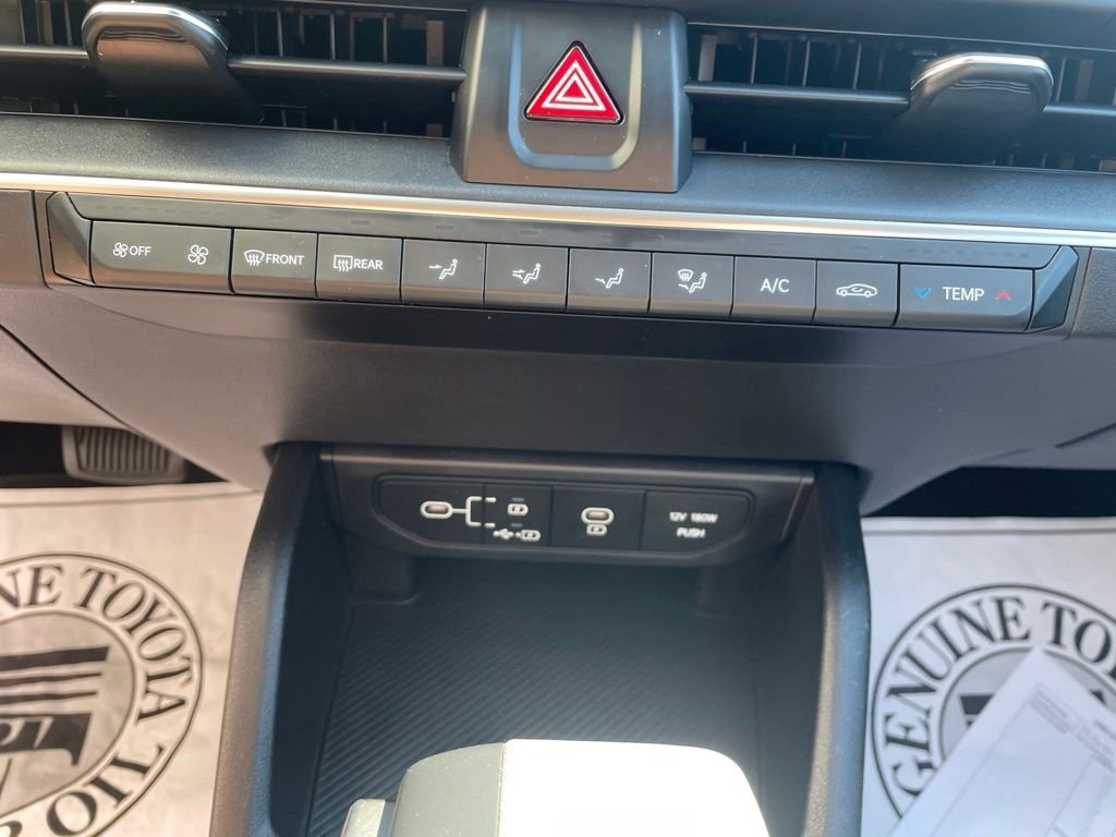 Used 2025 Gray Kia LXS image 14