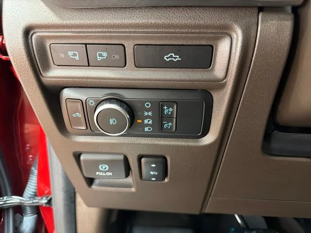 Used 2022 Red Ford King Ranch image 25