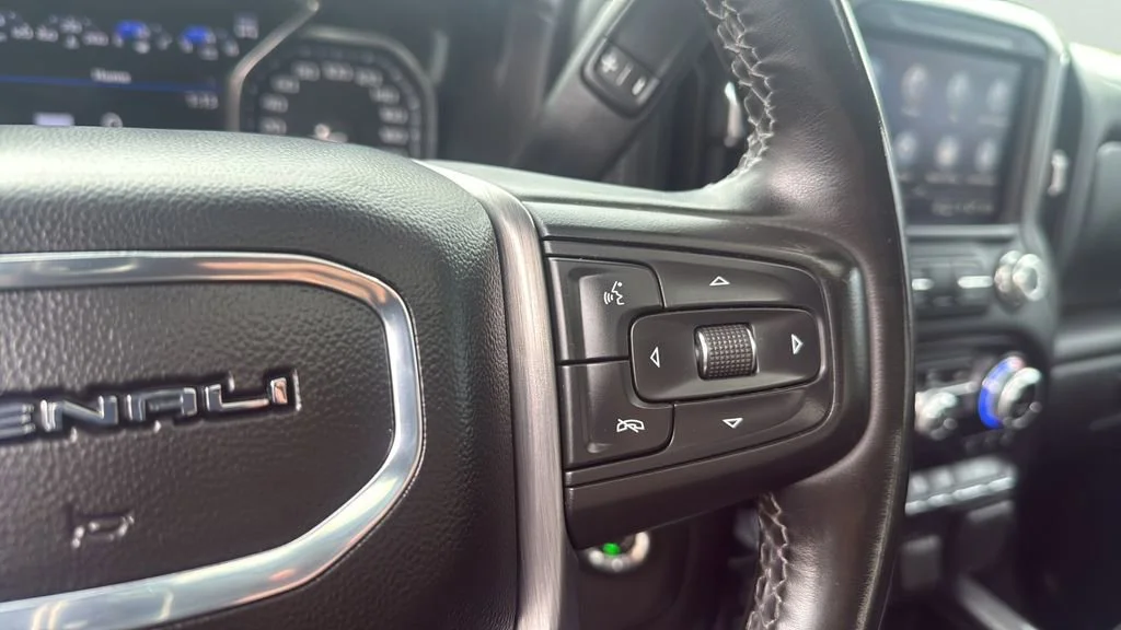 Used 2023 Onyx Black GMC Denali image 23