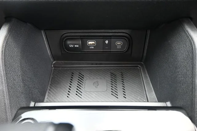 2023 Kia Sportage EX - Photo 24