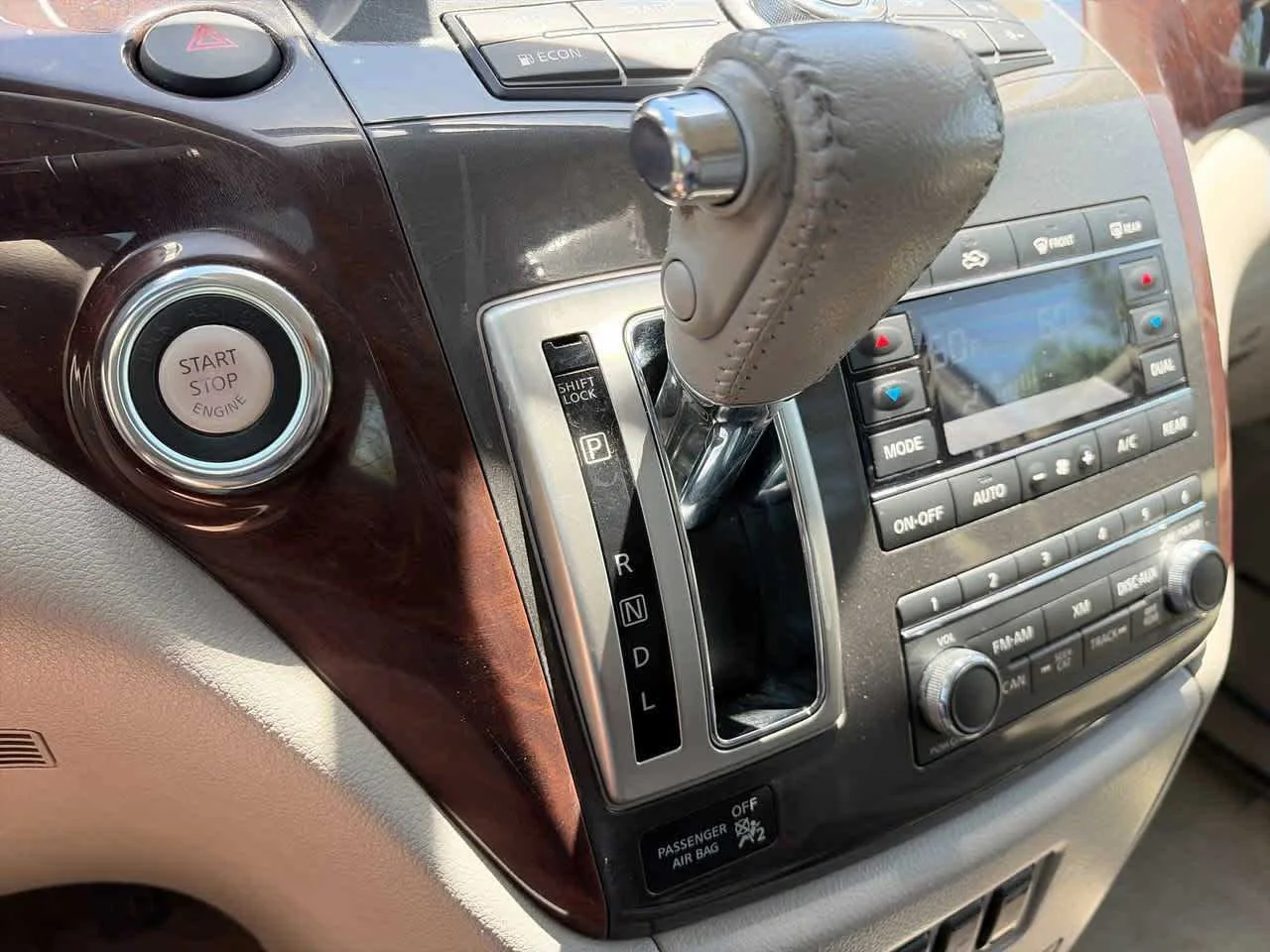 Used 2012 Platinum Graphite Nissan SL image 24