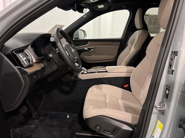 2026 Volvo XC90 Core - Photo 9