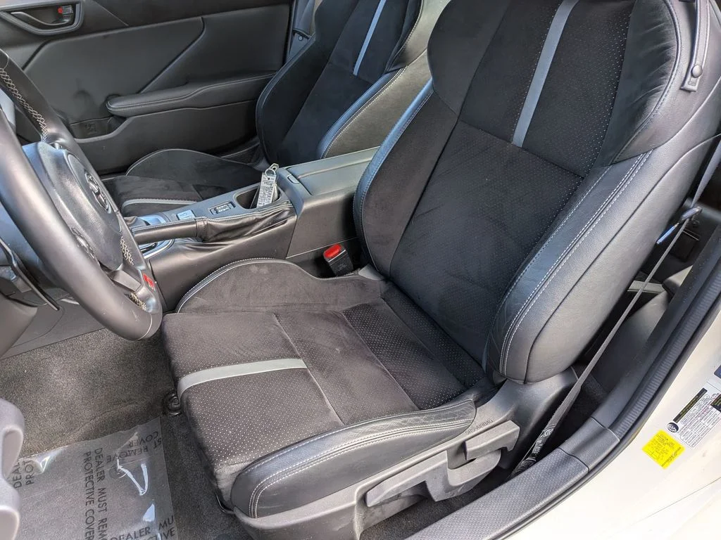 Used 2023  Toyota Premium image 12