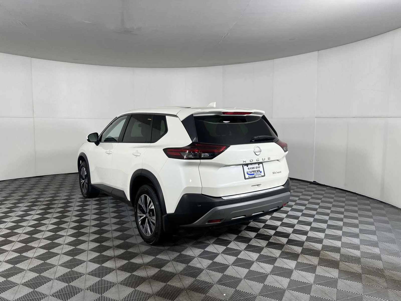 Used 2023 Pearl White Tricoat Nissan SV image 6