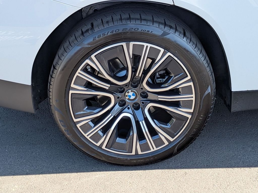 Used 2025 White BMW 30 xDrive image 27