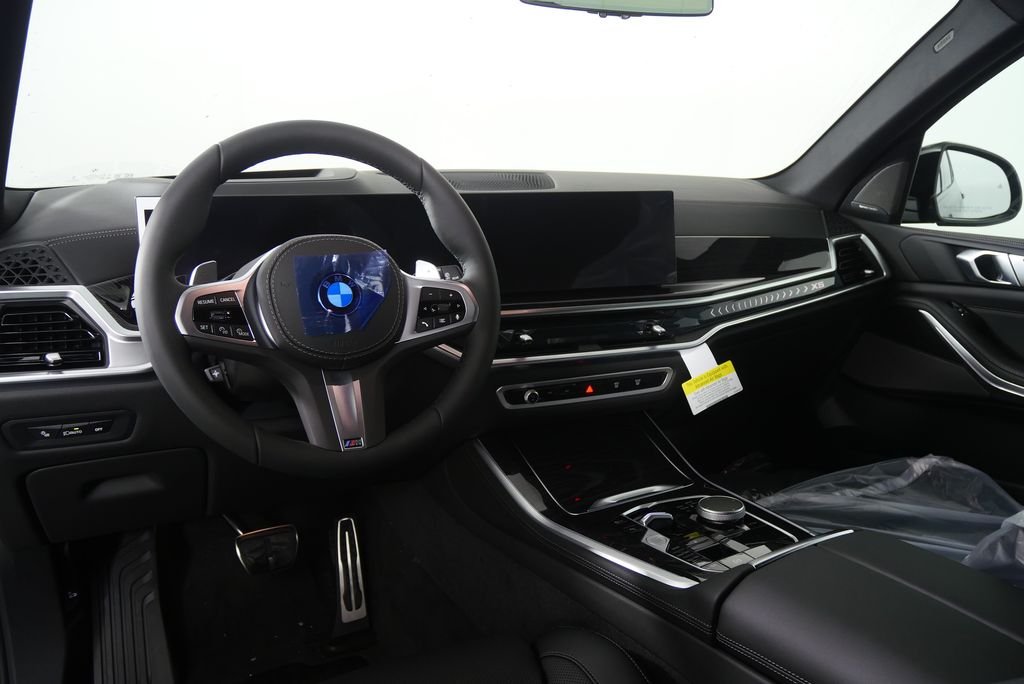 Used 2026 Tanzanite Blue II Metallic BMW xDrive40i image 18