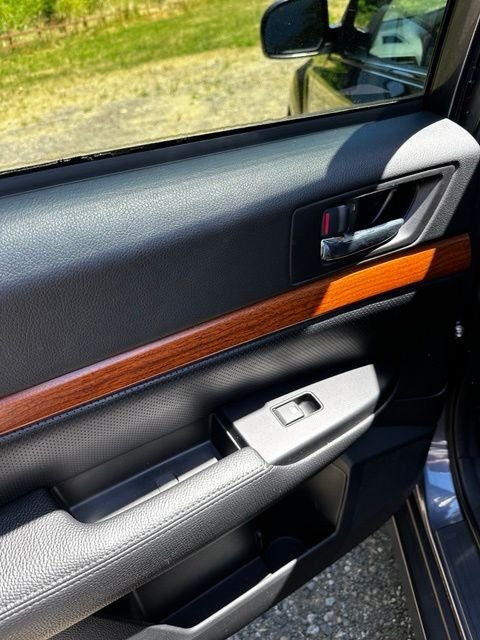 2014 Subaru Outback 2.5i Limited - Photo 15