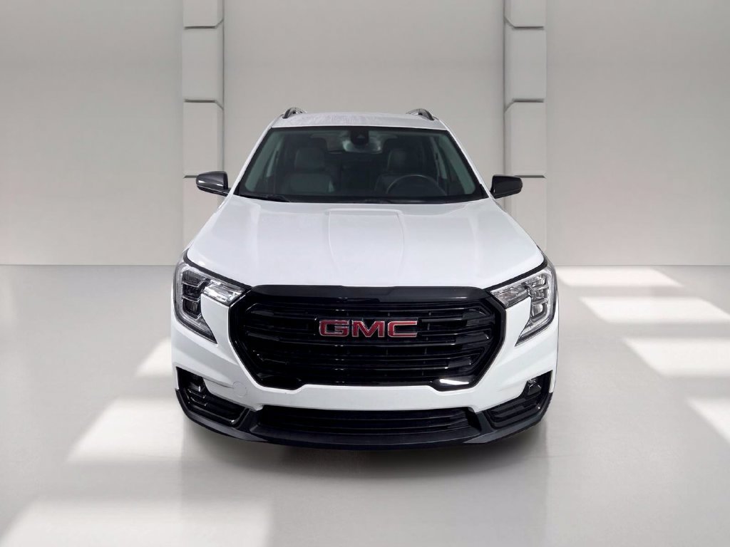 Certified Used 2022 Summit White GMC SLT image 3