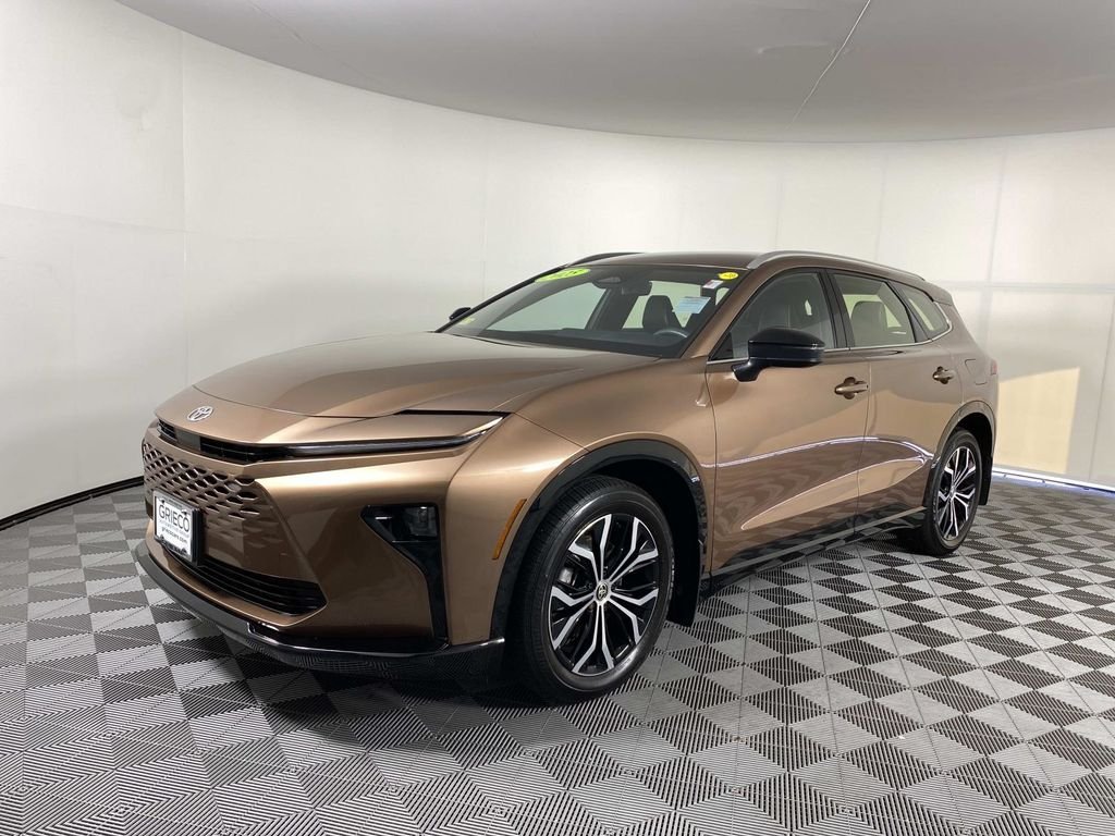 Used 2025 Brown Toyota XLE image 4