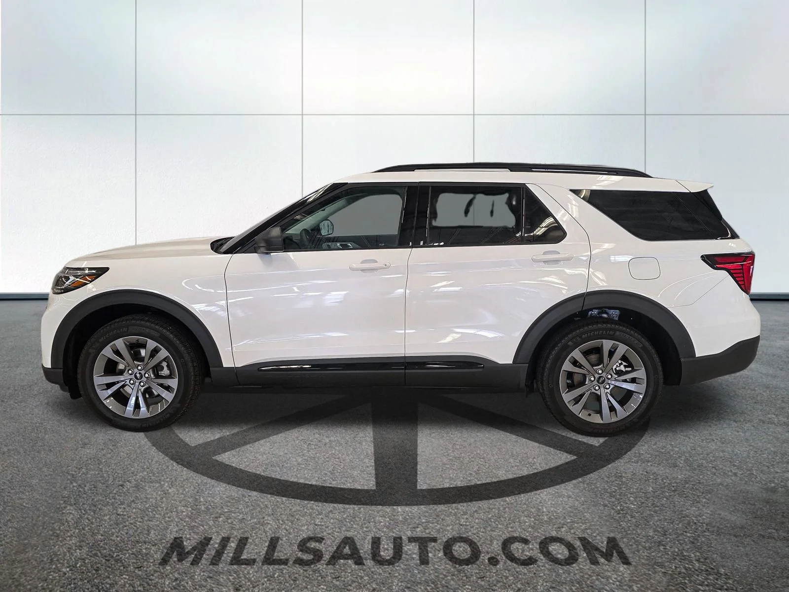 New 2026 Star White Metallic Tri-Coat Ford Active image 3