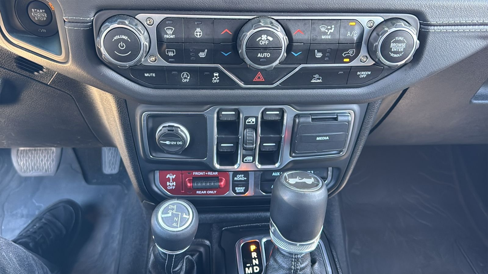 Used 2025 Blue Jeep Rubicon image 29