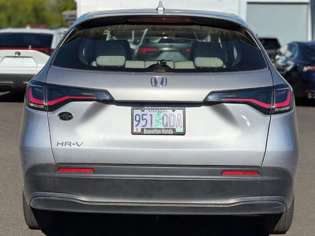 Used 2023  Honda LX image 4