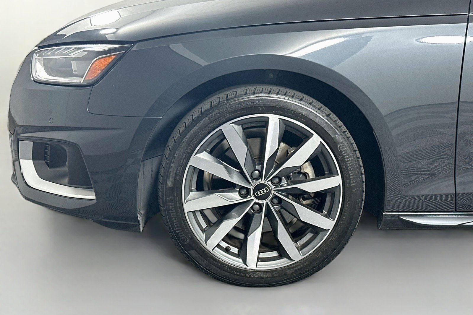 Used 2023 Manhattan Gray Metallic Audi Premium image 12