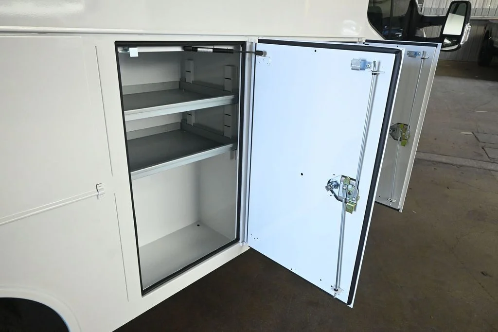 New 2025 Oxford White Ford Base image 30