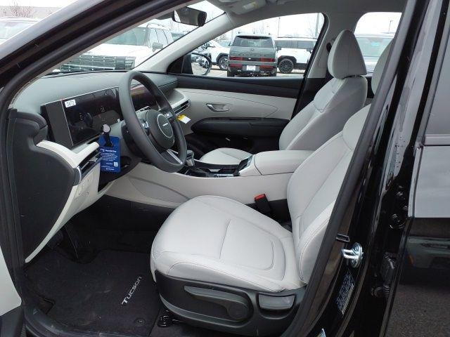 New 2026 Phantom Black Hyundai SE image 9