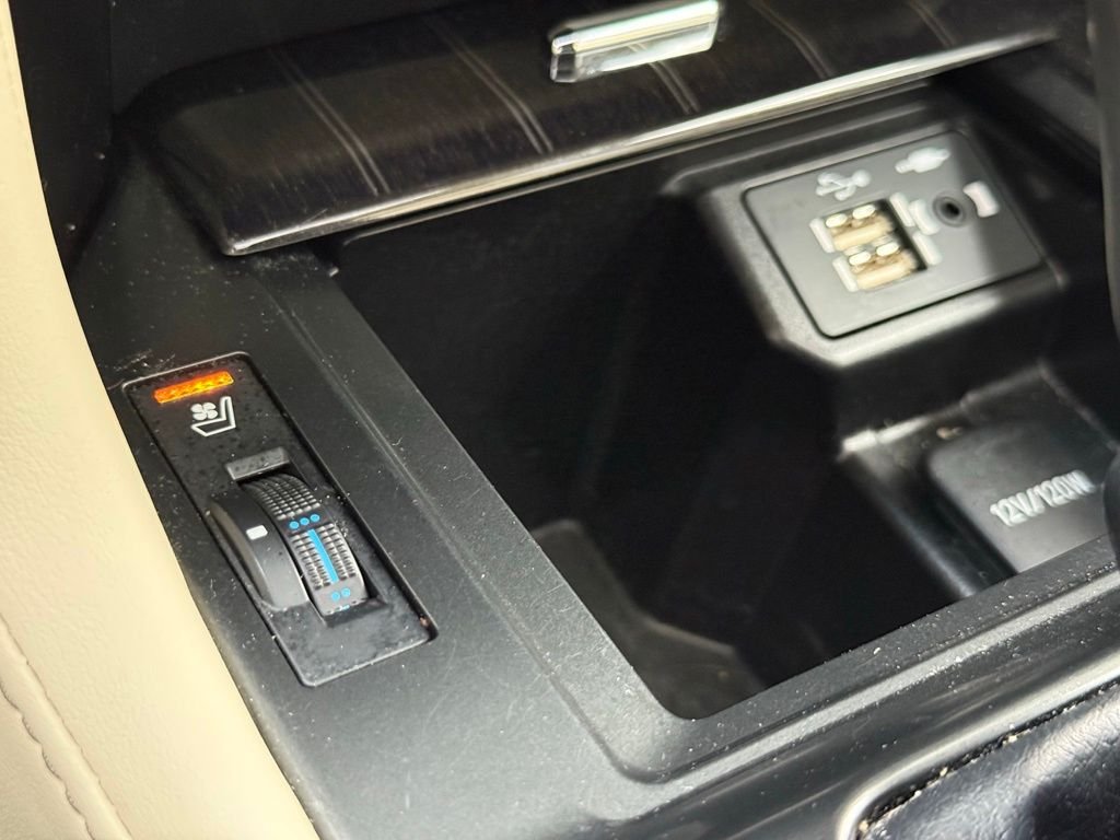 Certified Used 2023 BLACK Lexus 460 image 37