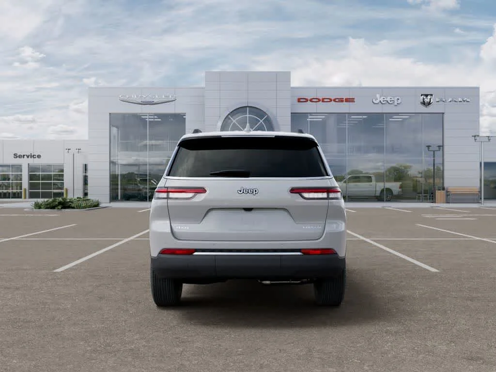 New 2026 Bright White Clear-Coat Exterior Paint Jeep Laredo X image 7