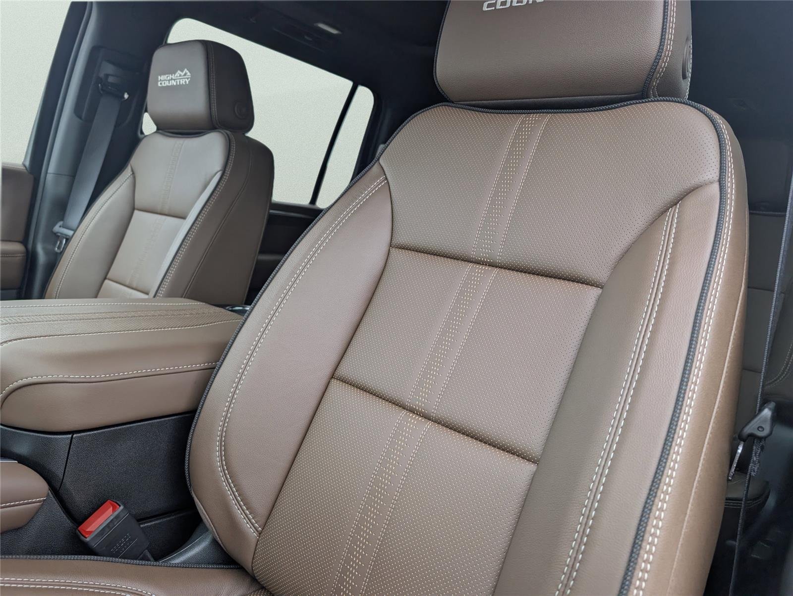 2026 Chevrolet Suburban High Country - Photo 11