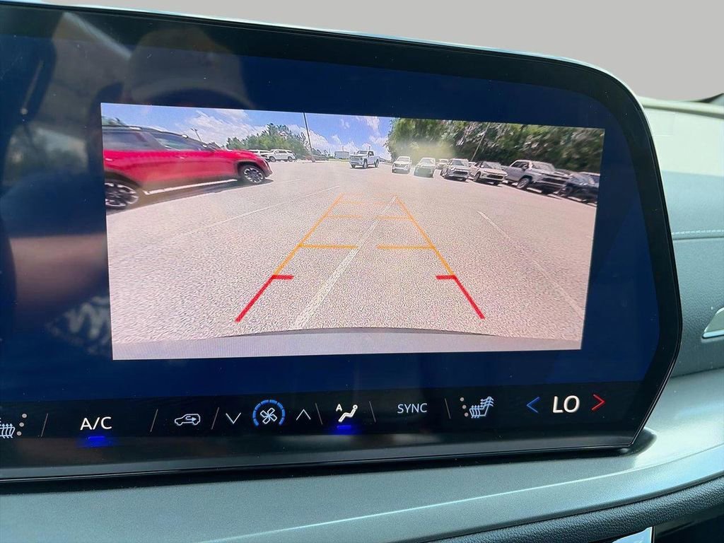 2026 Chevrolet Traverse LT - Photo 18