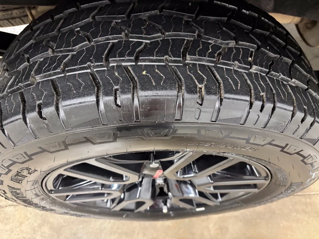 Used 2020  GMC Elevation image 7