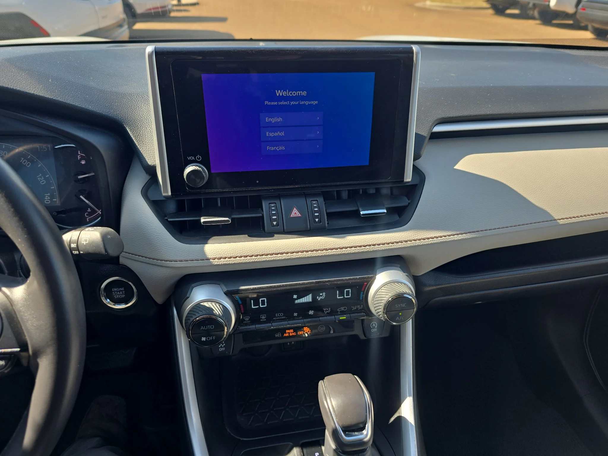 Used 2025 Wind Chill Pearl Toyota XLE Premium image 6
