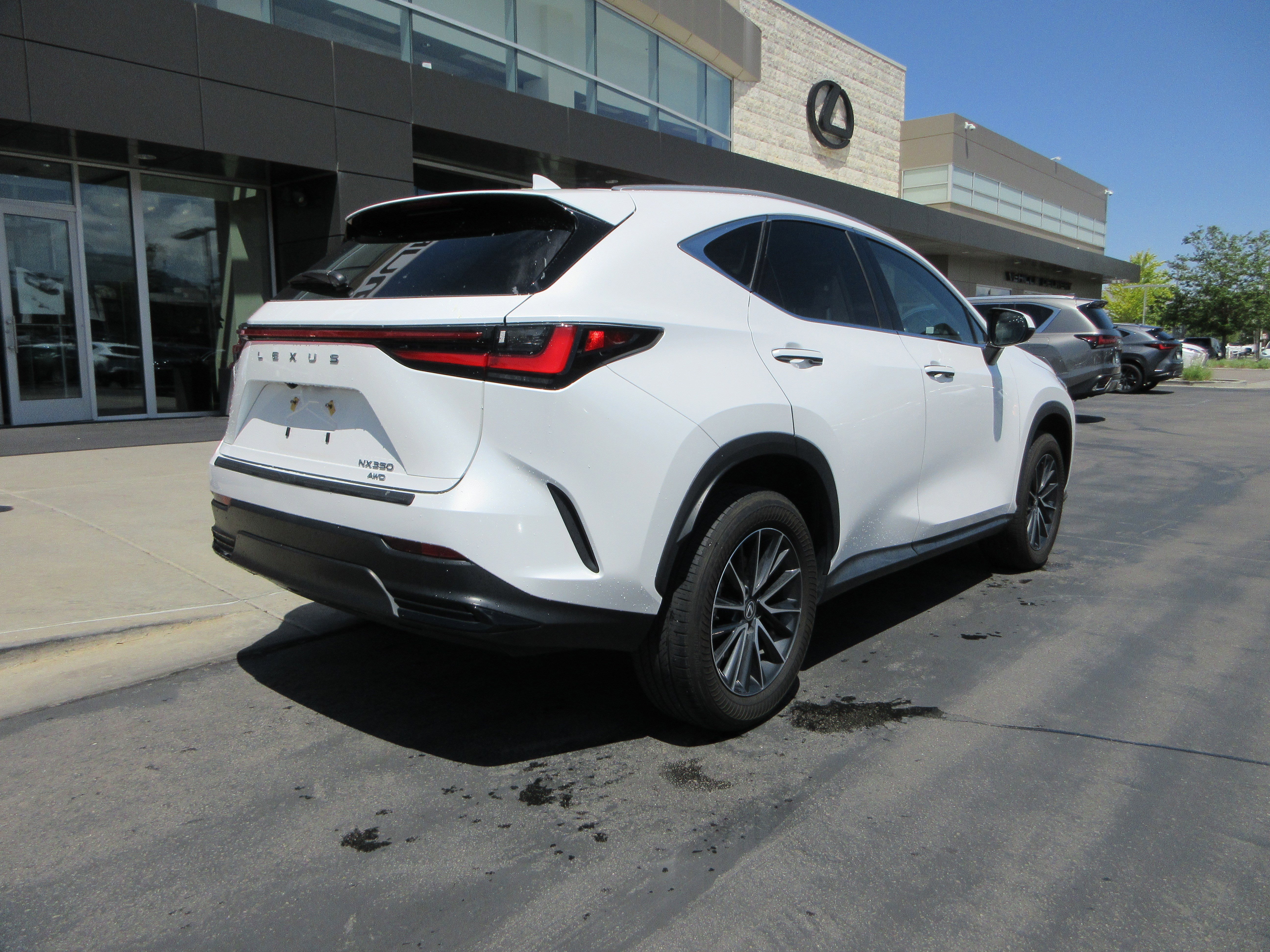 Used 2024 Eminent White Pearl Lexus 350 Base image 9