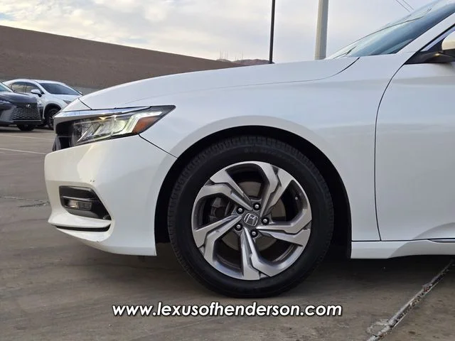 Used 2018 White Honda EX image 9