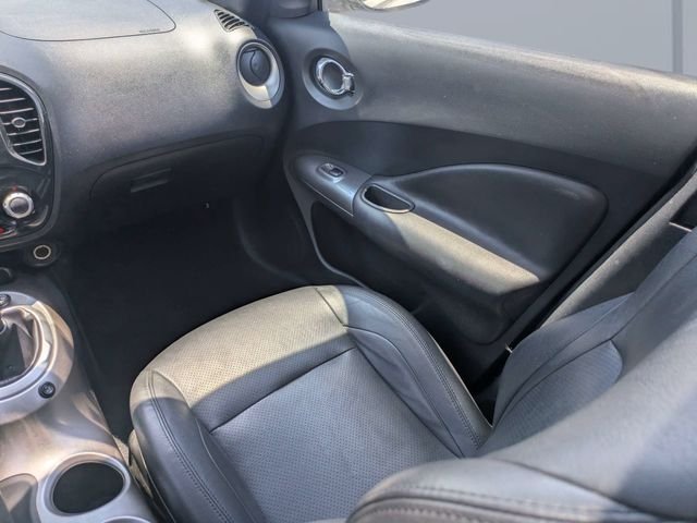 Used 2011 White Nissan SV image 16