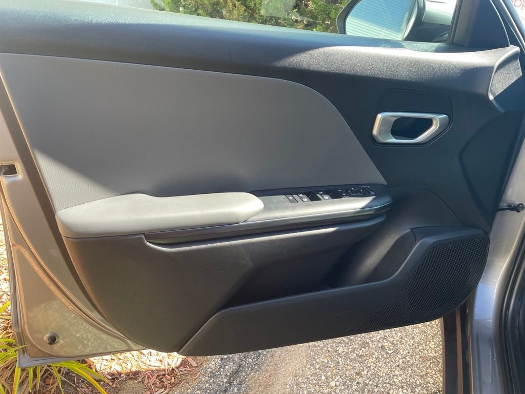 Used 2025 Gray Kia LXS image 8