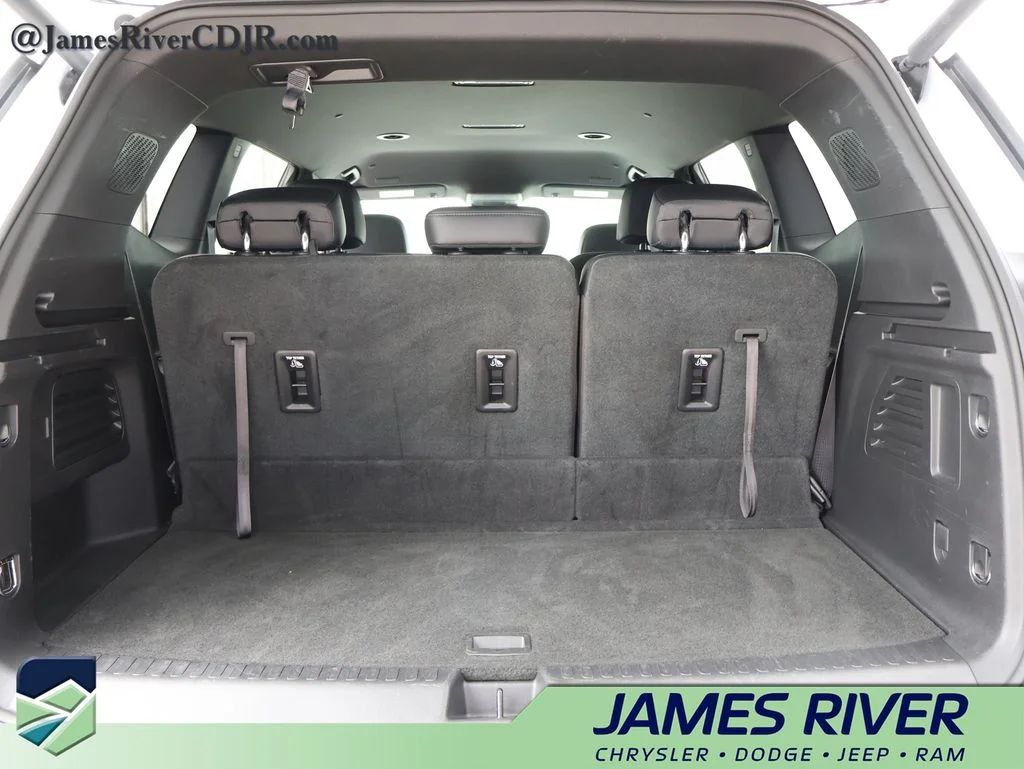 Used 2026 White GMC Elevation image 15
