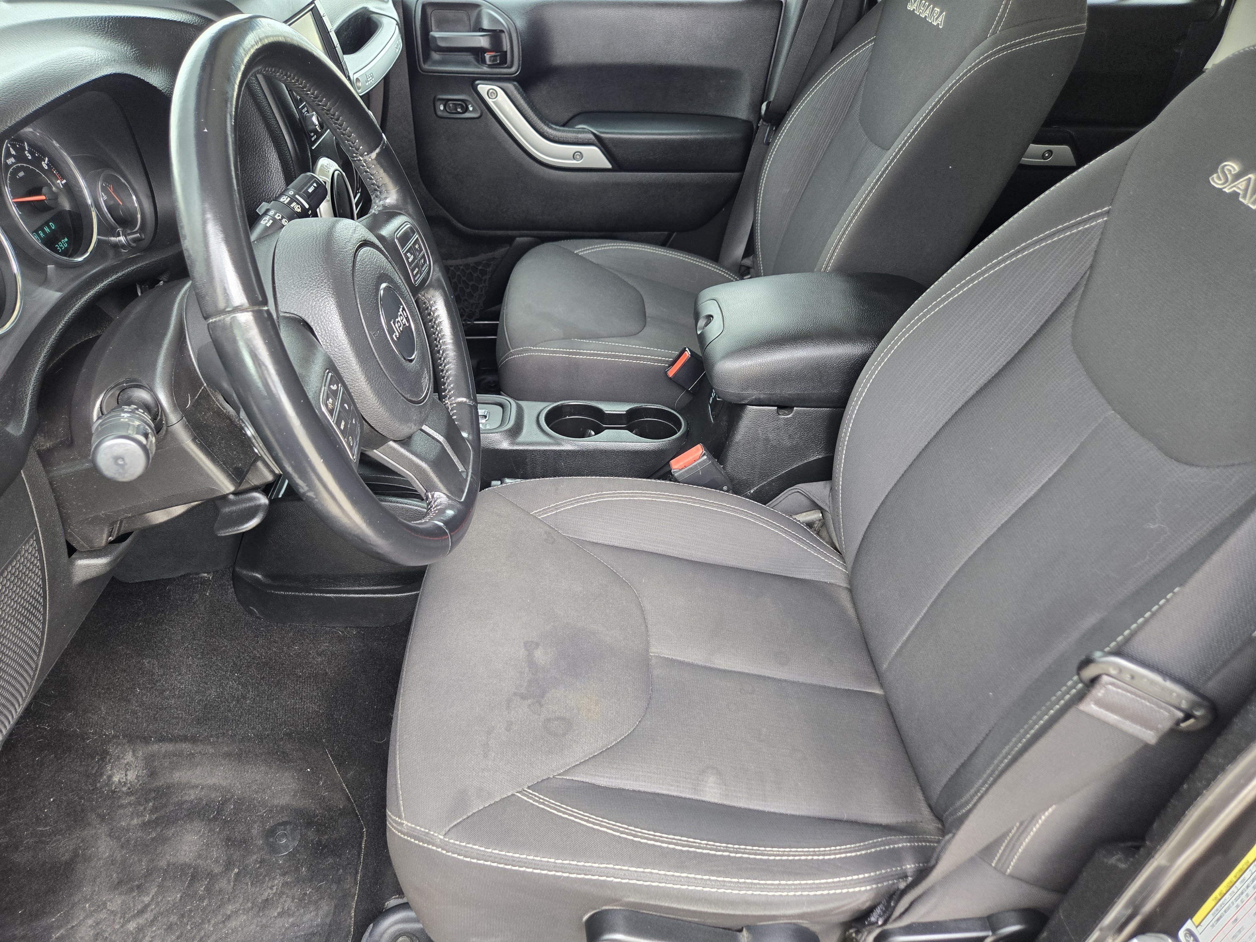 Used 2017 Granite Crystal Metallic Clearcoat Jeep Sahara image 15