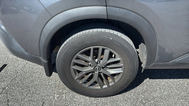 Used 2023 Gun Metallic Nissan S image 8