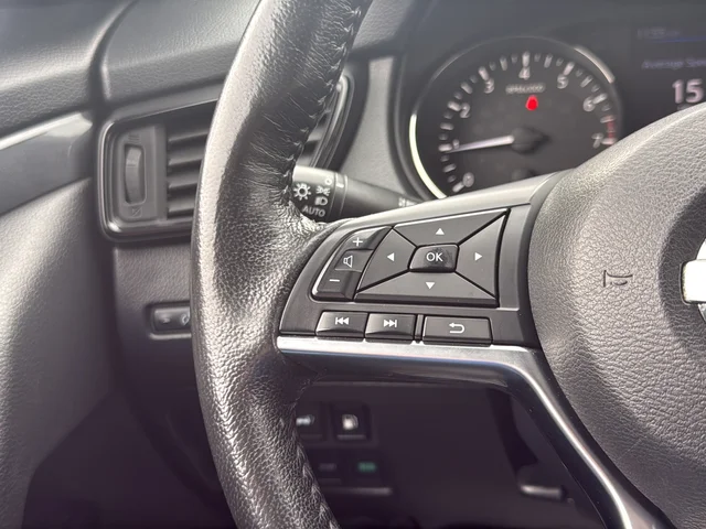 Used 2018 Gray Nissan SV image 16