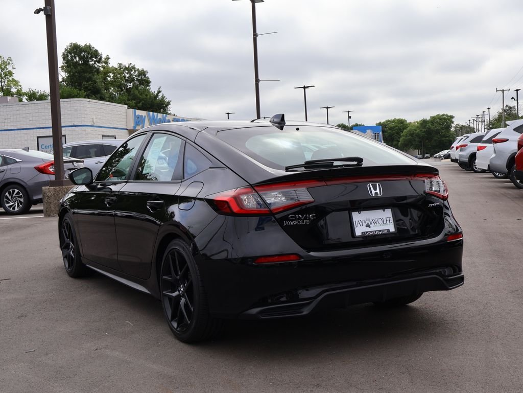 Used 2024  Honda Sport image 5