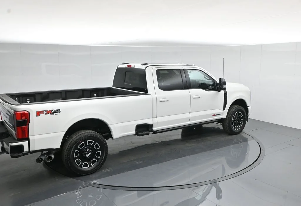New 2026 Star White Metallic Tri-Coat Ford Platinum image 43