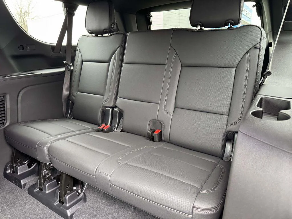 Used 2025 Black Chevrolet High Country image 10