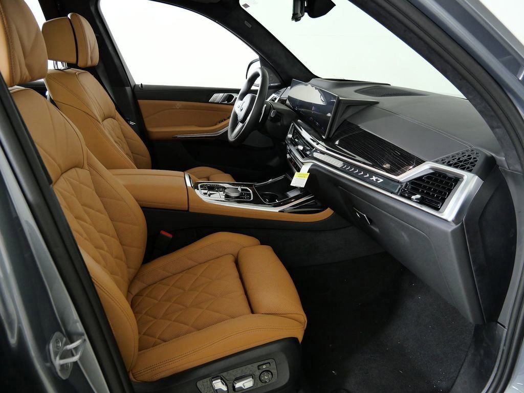 Used 2026 Gray BMW xDrive40i image 21