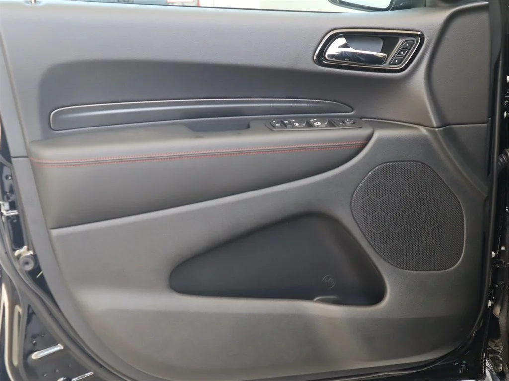 New 2024 Diamond Black Clear-Coat Exterior Paint Dodge GT Plus image 12