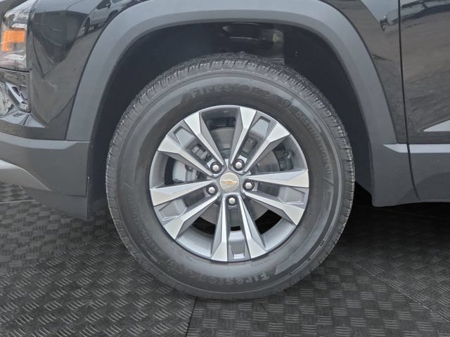 2027 Chevrolet Equinox LT - Photo 10
