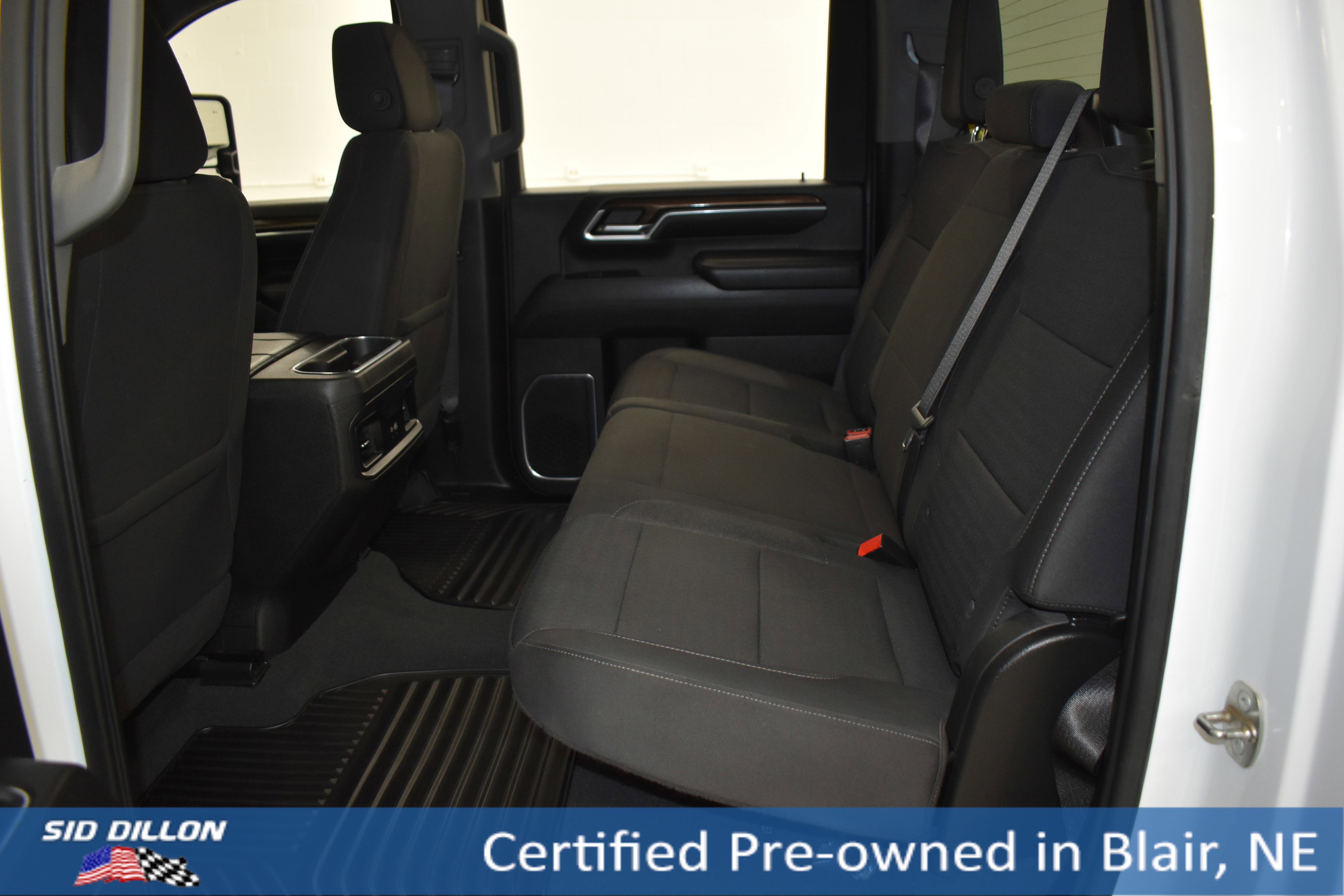 Used 2024 Summit White Chevrolet LT image 8