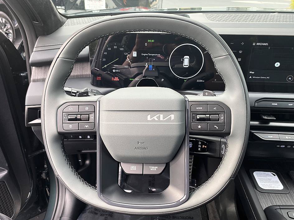 Used 2027 Black Jade Green Kia X-Line SX-Prestige image 15