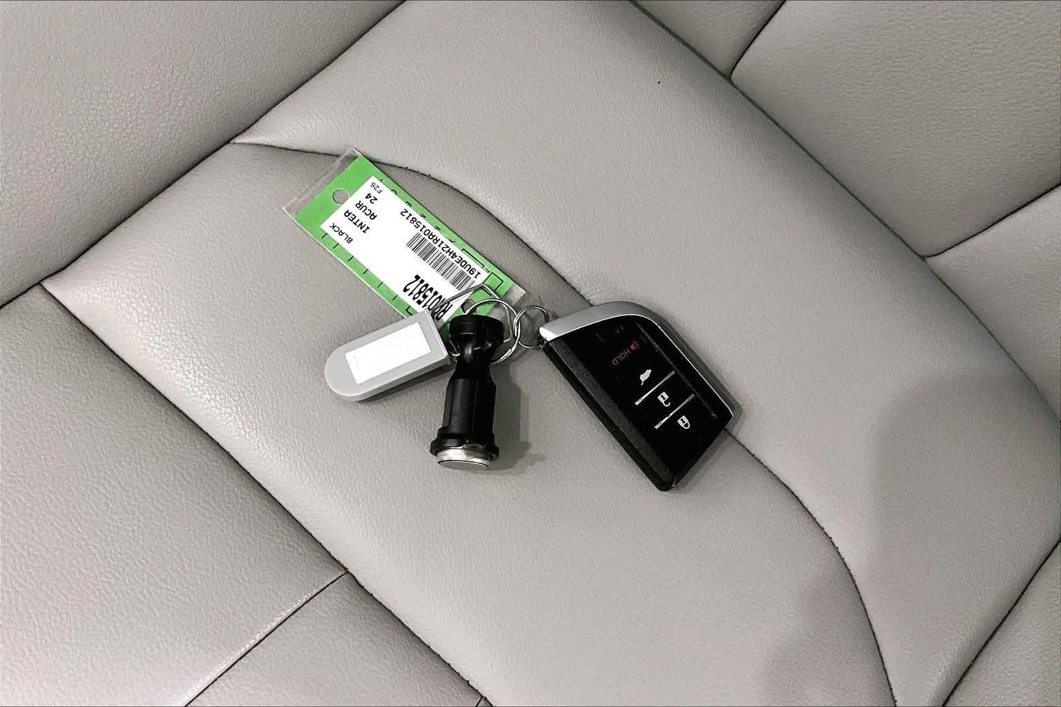Used 2024 Majestic Black Pearl Acura  image 15